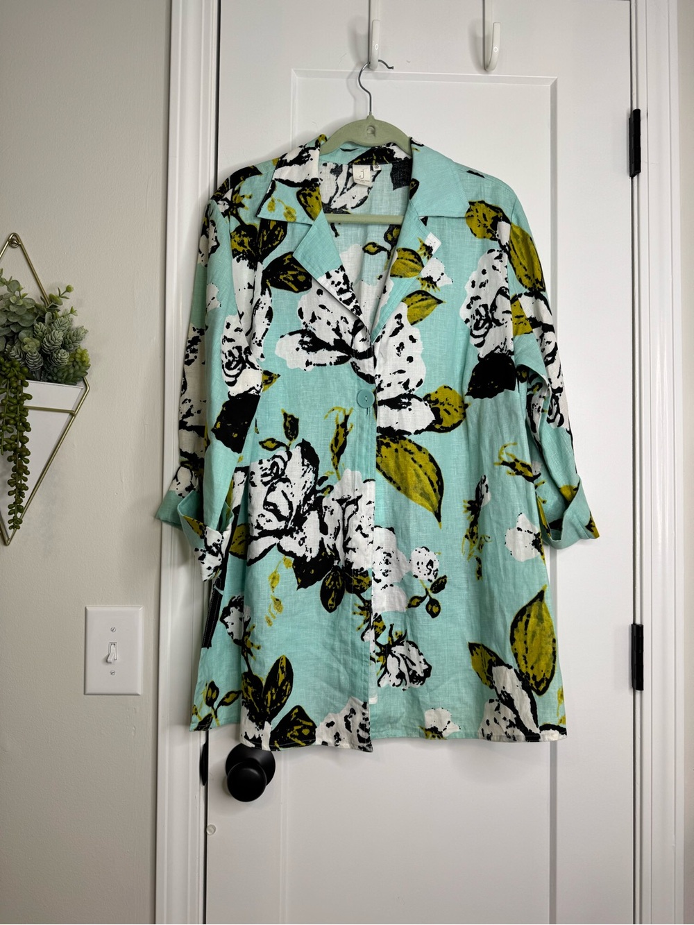 Jones New York Woman Linen Jacket